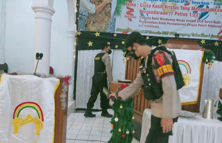 Polres Situbondo Sterilisasi Gereja Sebelum Perayaan Natal
