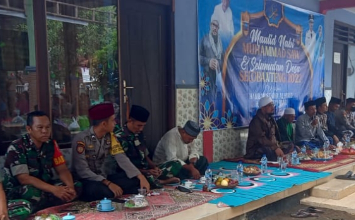 Selamatan Desa Selobanteng dan Maulid Nabi Mohamad SAW di Kecamatan Banyuglugur