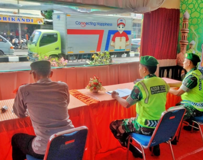 Situasi Lalu lintas di Pantura Asembagus Tampak Terpantau Lancar dan Aman