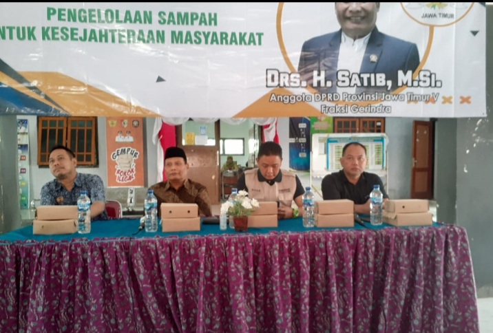 Sosialisasi Tentang Pengelolaan Sampah di Kelurahan Kebonsari Jember 