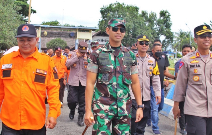 Dandim 0823 Stubondo Dampingi Tinjau Arus Mudik Lebaran di Pelabuhan Jangkar Bersama Forkopimda
