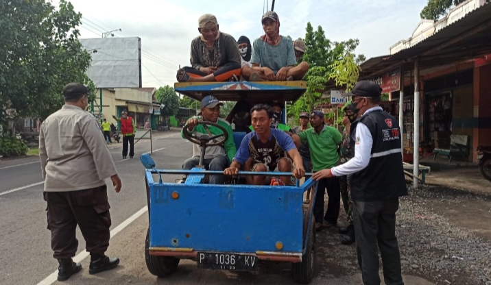TNI - POLRI Gelar Operasi Yustisi di Perbatasan Bondowoso - Situbondo