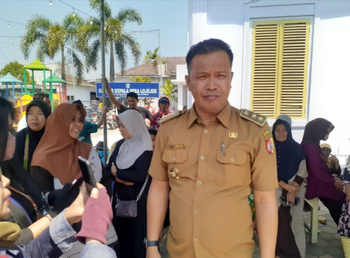 Warga Desa Lojejer Kecamatan Wuluhan Jember Terima Bantuan DBHCHT