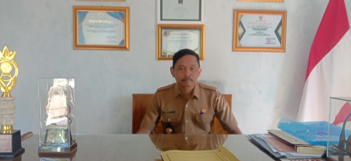 Kades  Narwiyoto Klatakan Dapat Penghargaan Kategori Tokoh Pemerintah