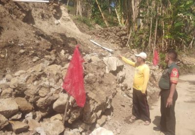 Pasca Terjadinya Bencana Tanah Longsor, Babinsa Koramil 0823/10 Arjasa Cek Wilayah Binaan