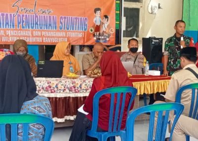 Sosialisasi Percepatan Penurunan Stunting di Kantor Desa Tepos Kecamatan Banyuglugur